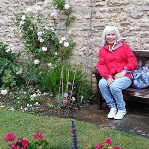 Meet your Posher, Elizabeth